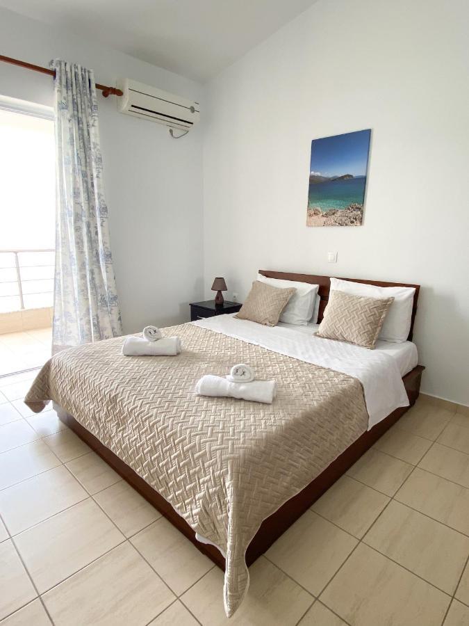 Dinos Apartaments Himarë Exterior foto