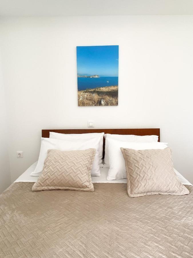 Dinos Apartaments Himarë Exterior foto