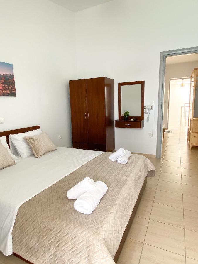 Dinos Apartaments Himarë Exterior foto