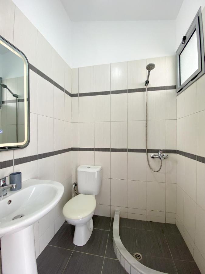 Dinos Apartaments Himarë Exterior foto