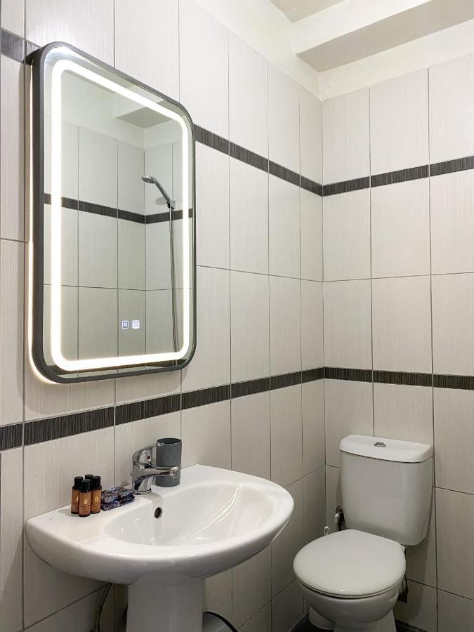 Dinos Apartaments Himarë Exterior foto