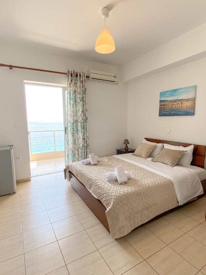 Dinos Apartaments Himarë Exterior foto