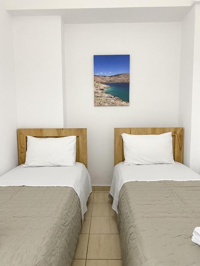 Dinos Apartaments Himarë Exterior foto