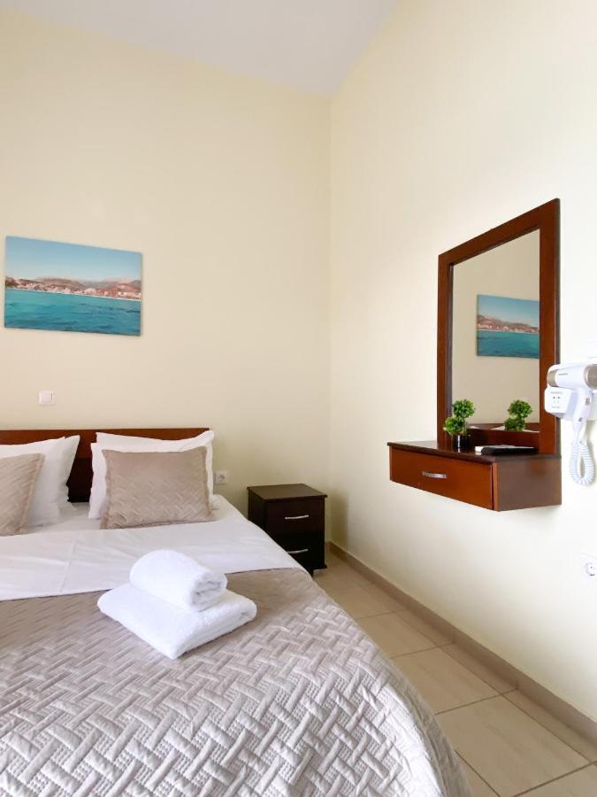 Dinos Apartaments Himarë Exterior foto