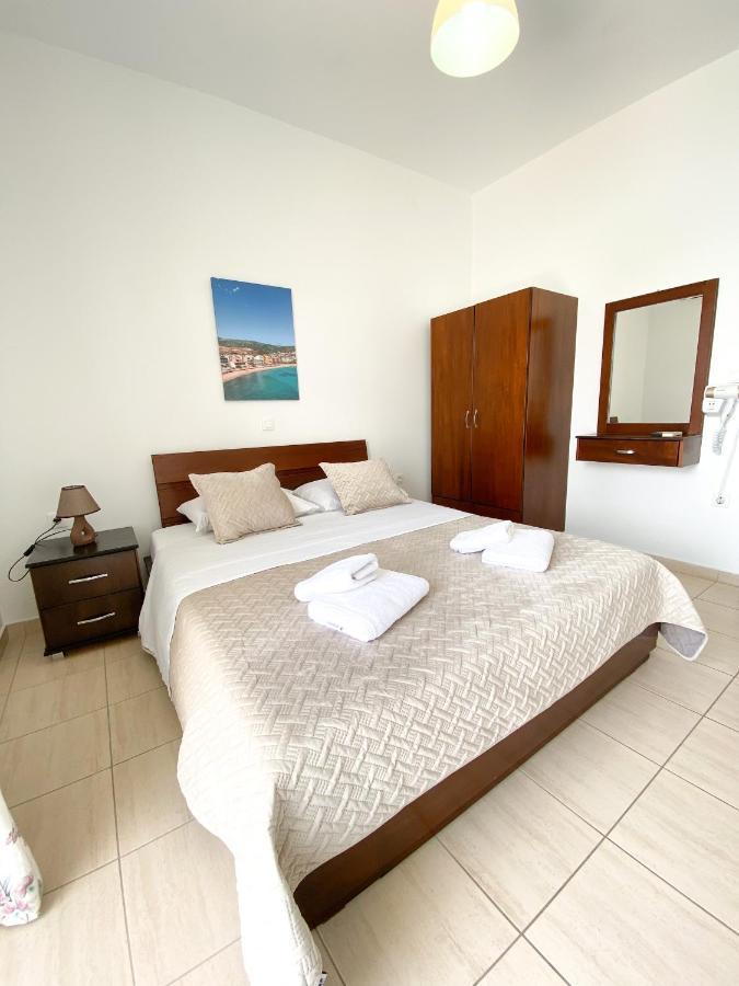 Dinos Apartaments Himarë Exterior foto