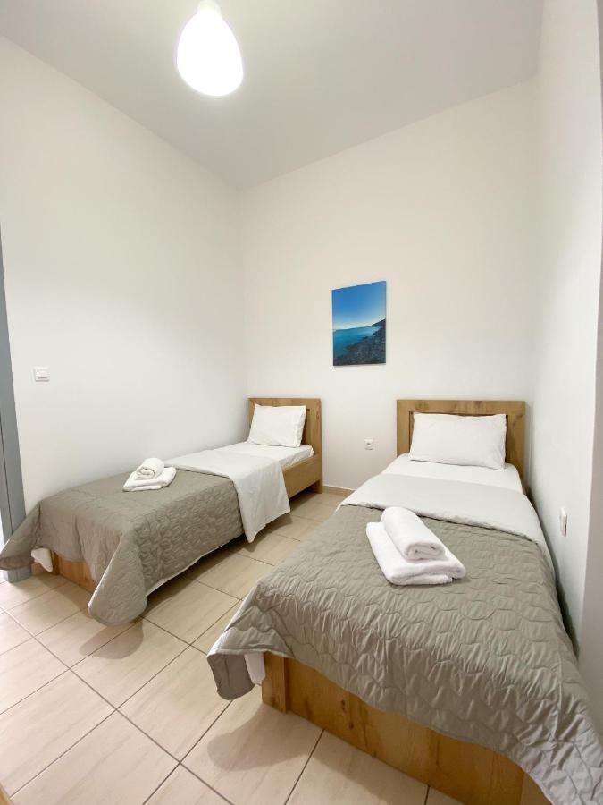 Dinos Apartaments Himarë Exterior foto